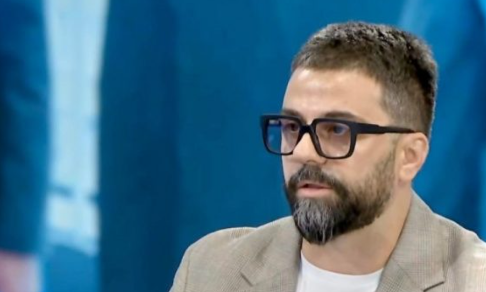 Behrami: Duhet të krijohet një mekanizëm mbikëqyrës për Specialen – Thaçi e potencoi këtë nevojë me të drejtë Behrami: Duhet të krijohet një mekanizëm mbikëqyrës për Specialen – Thaçi e potencoi këtë nevojë me të drejtë