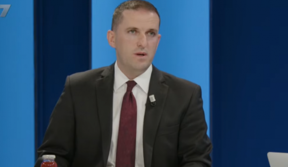 “Pres që Kushtetuesja ta kthejë seancën konstituive në 1 maj” Juristi Faton Fetahu sqaron vendimin e Gjykatës, çka pritet të ndodhë?