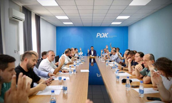 Kryesia e PDK miraton kandidaturat për kryetarë komunash, në Drenas garon me Petrit Hajdarin, bie Ramiz Lladrovci