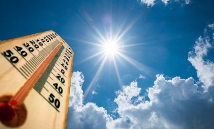 Moti në Shqipëri, me vranësira dhe reshje lokale shiu