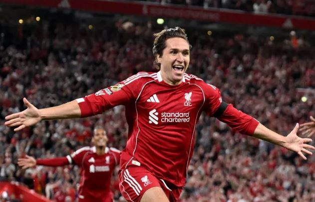 Chiesa vendos: Dua të qëndroj te Liverpool