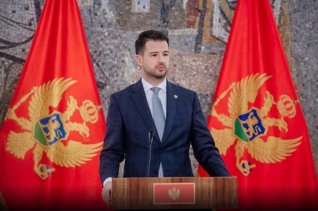 Presidenti i Malit të Zi thotë se e kërcënoi Nik Gjeloshaj dhe kërkon shkarkimin e tij