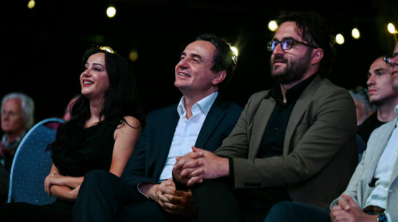 Kurti të premten mori pjesë në koncertin e Jazz-it në Mitrovicë: Po mbahet në dy anët e Ibrit, s’mund ta pengojë askush