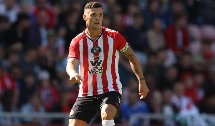 Granit Xhaka zbulon prapaskenat e transferimit te Sunderlandi