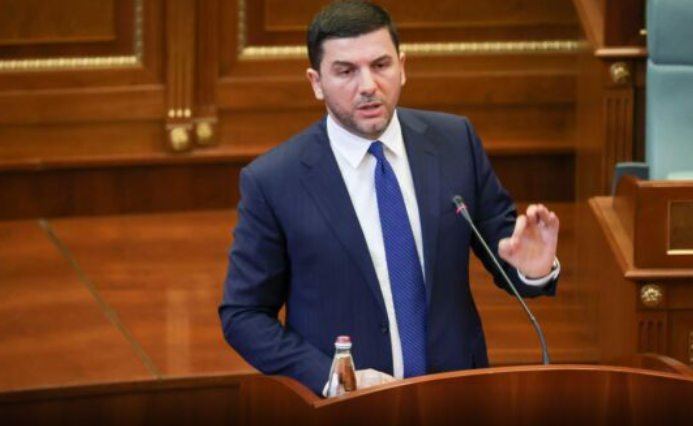 Memli Krasniqi: VV e mbajti peng Kuvendin, vendimi i Kushtetueses është fitore për qytetarët