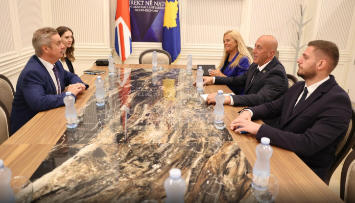 Ambasadori britanik kritikon bllokadën politike në Kosovë: Po dëmton vendin, Haradinaj kërkon zhbllokim pas 8 gushtit
