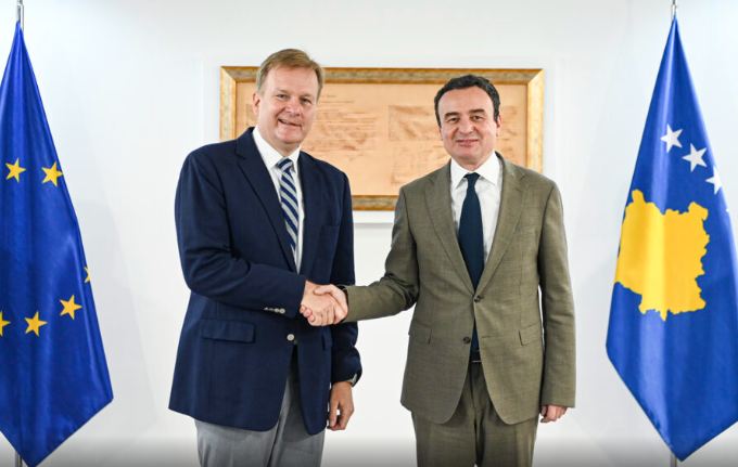 Kurti-Sorensen, detajet e takimit