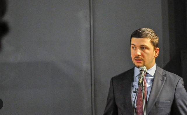 Memli Krasniqi dënon thirrjet antishqiptare në Maqedoninë e Veriut: Heshtja është miratim i gjuhës së urrejtjes