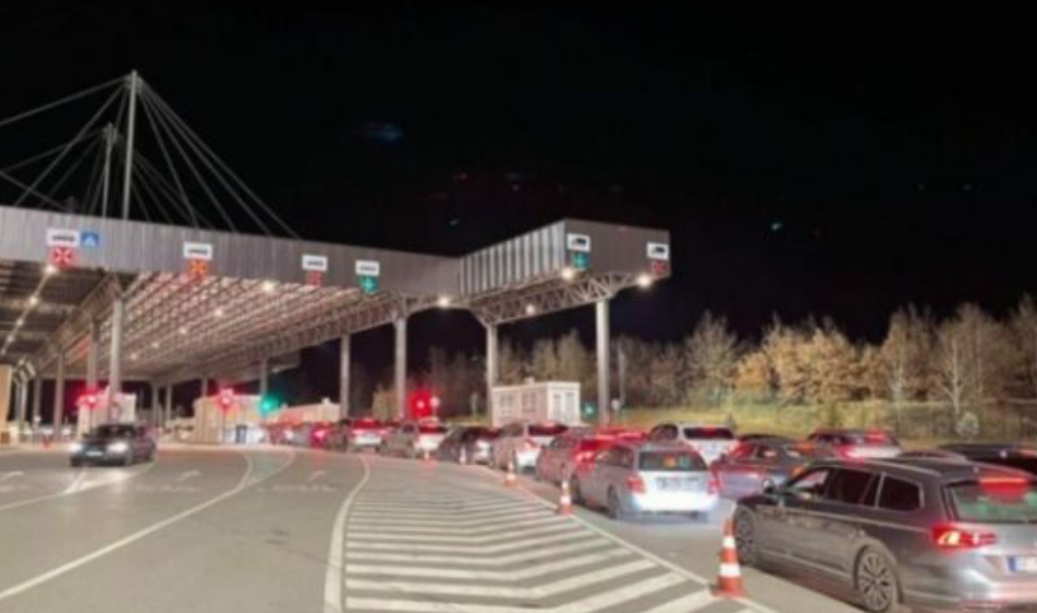 Fluks i madh në Merdar, qytetarët këshillohen të zgjedhin pika të tjera kufitare