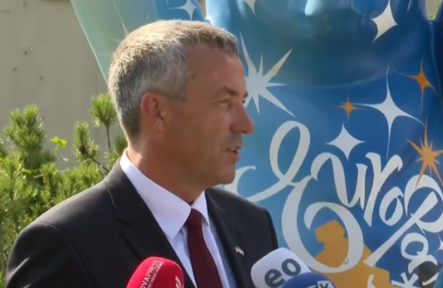 Saathoff për Kuvendin: Duam partnerë për t’i shoqëruar në rrugën drejt BE-së