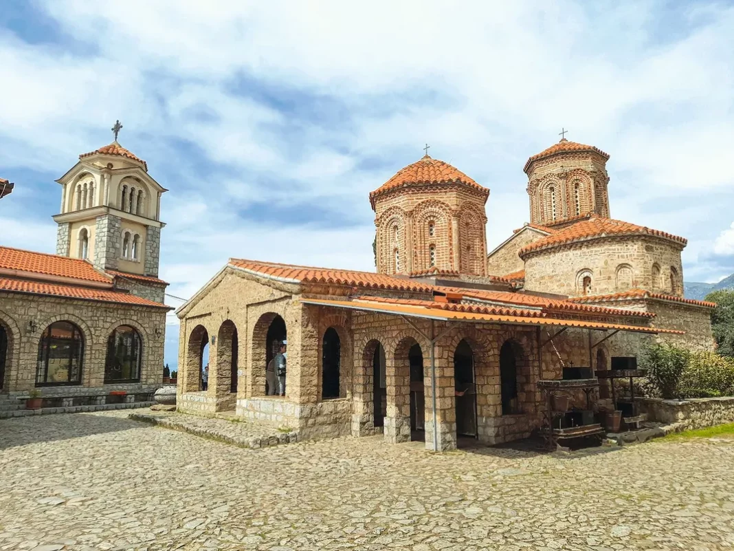 “Le Figaro”: Shqipëria mes destinacioneve më të mira kulturore për të udhëtuar