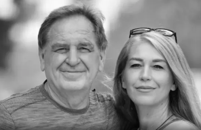 Monika Salihu jep lajmin e dhimbshëm: Aziz Salihu, diagnostifikohet me sëmundjen e rëndë Monika Salihu jep lajmin e dhimbshëm: Aziz Salihu, diagnostifikohet me sëmundjen e rëndë