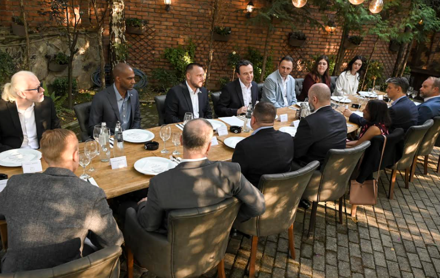 Kurti e Baker në darkë pune, diskutojnë për fuqizimin e bashkëpunimit