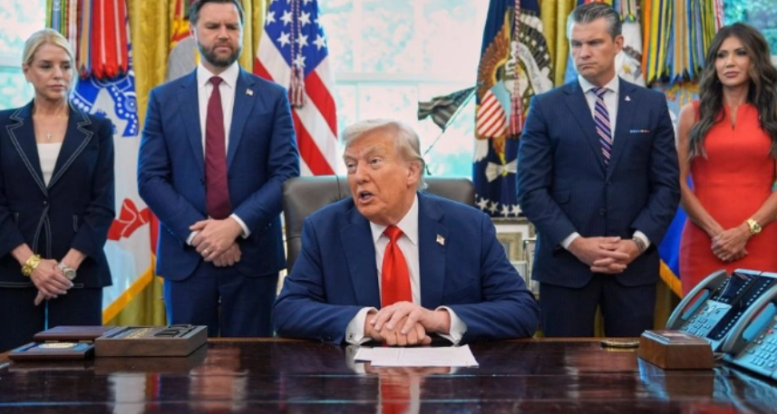 “Nuk do të jetë një luftë botërore, por në një luftë ekonomike”,Trump kërcënon me sanksione të reja Rusinë