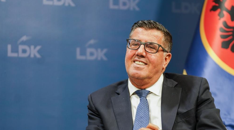 Lutfi Haziri nga protesta: Një ushtri çlirimtare me një emblemë e me një qëllim