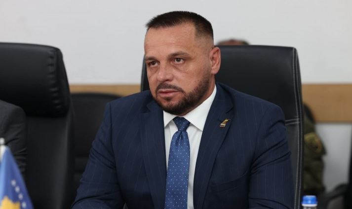 Maqedonci: Ushtria e Kosovës ka arritur të pajiset me qindra autoblinda Maqedonci: Ushtria e Kosovës ka arritur të pajiset me qindra autoblinda