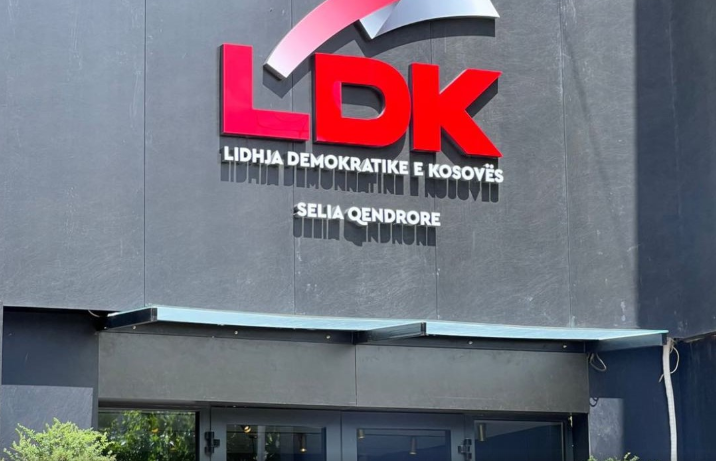 LDK kërkon vendim të drejtë nga Kushtetuesja: T’i jepet fund bllokadës institucionale LDK kërkon vendim të drejtë nga Kushtetuesja: T’i jepet fund bllokadës institucionale