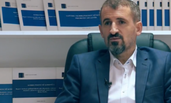 Miftaraj: Haxhiu për katër vite e shkatërroi sistemin e drejtësisë, tani sulmon Kushtetuesen në emër të patriotizmit