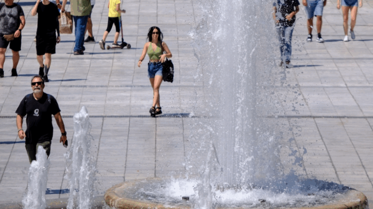 Qipro përjeton valën përvëluese të të nxehtit, me temperatura deri në 45 gradë Celsius Qipro përjeton valën përvëluese të të nxehtit, me temperatura deri në 45 gradë Celsius