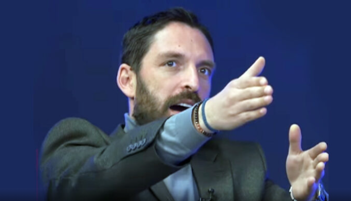 Shala: Shqiptarët e Maqedonisë më shumë reagojnë kur u preket feja, sesa ndjesia kombëtare