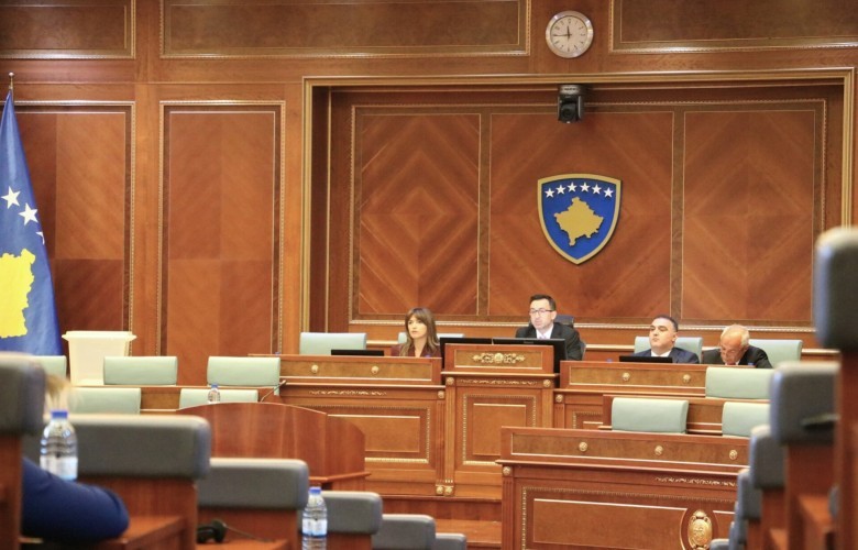 Vazhdon seanca konstituive për zgjedhjen e nënkryetarit serb