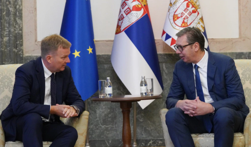 Dialogu Kosovë-Serbi, presidenti Vuçiq pret në takim Peter Sorensen