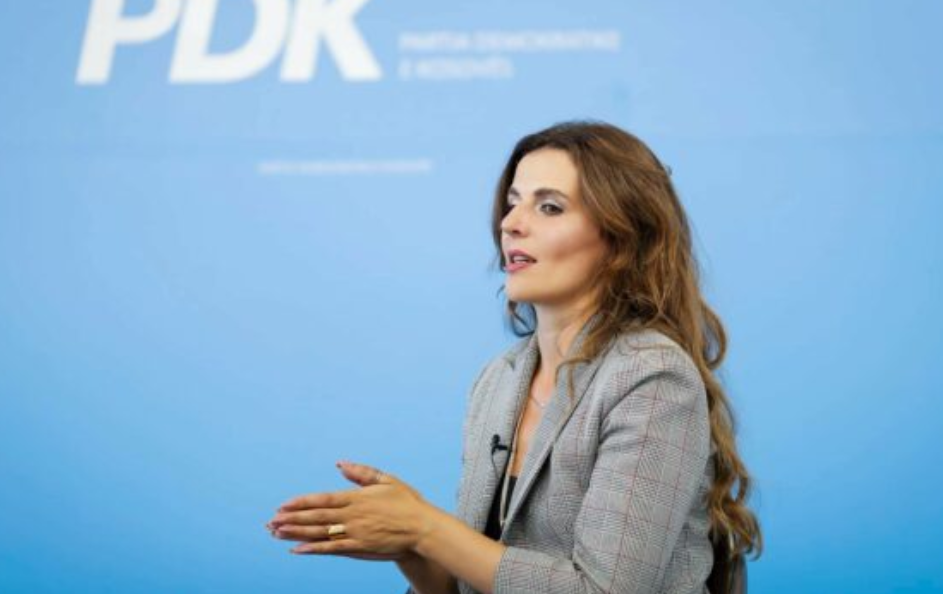 Vlora Çitaku për 12 tetorin: PDK do të fitojë, qytetarët do të fitojnë, Kosova do të fitojë!