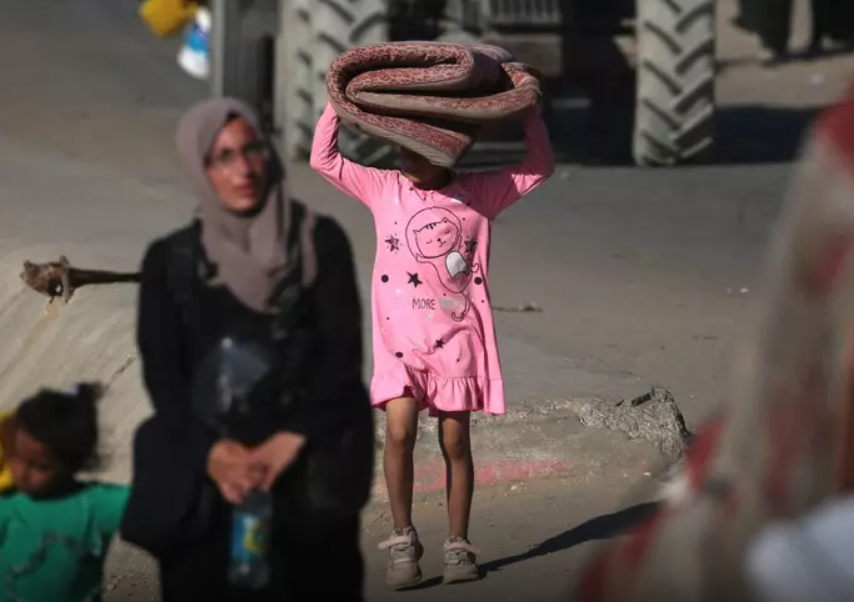 400 000 palestinezë largohen nga qyteti pas sulmeve izraelite