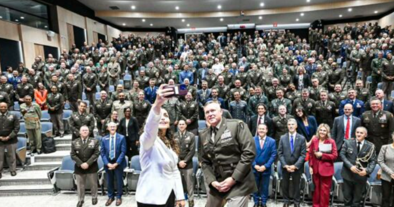 Osmani në Kolegjin e Luftës në SHBA: Çdo familje kosovare pa shpëtimtarin në krahun e një ushtari amerikan