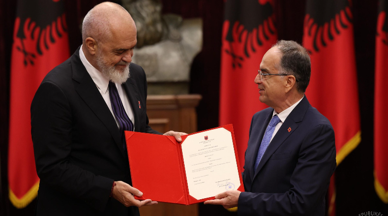 Begaj dekreton Edi Ramën si Kryeministër, e mandaton për formimin e qeverisë dhe Ministrinë AI të “Diellës”