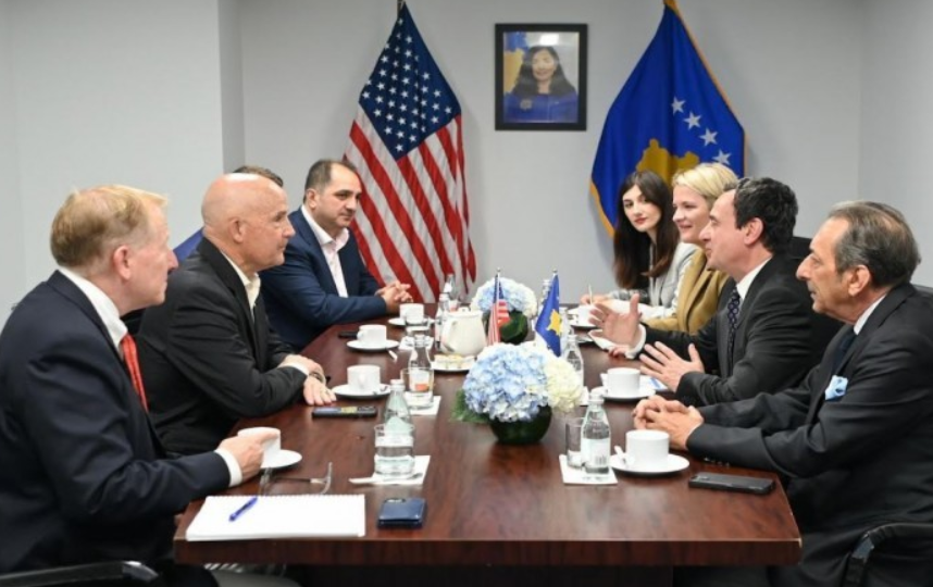 Kurti takon kongresistin amerikan, në fokus partneriteti Kosovë-SHBA