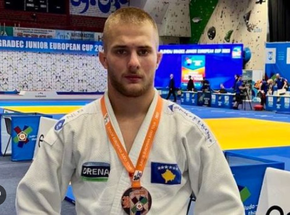 Dardan Cena, kampion ballkanik Dardan Cena, kampion ballkanik