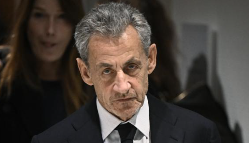 Gafa e Sarkozy, ngatërron një gazetare me nënën e Dembele