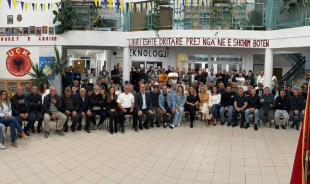 Lladrovci: Qytetari i Drenasit voton me bindje, për vepra me nder e dinjitet