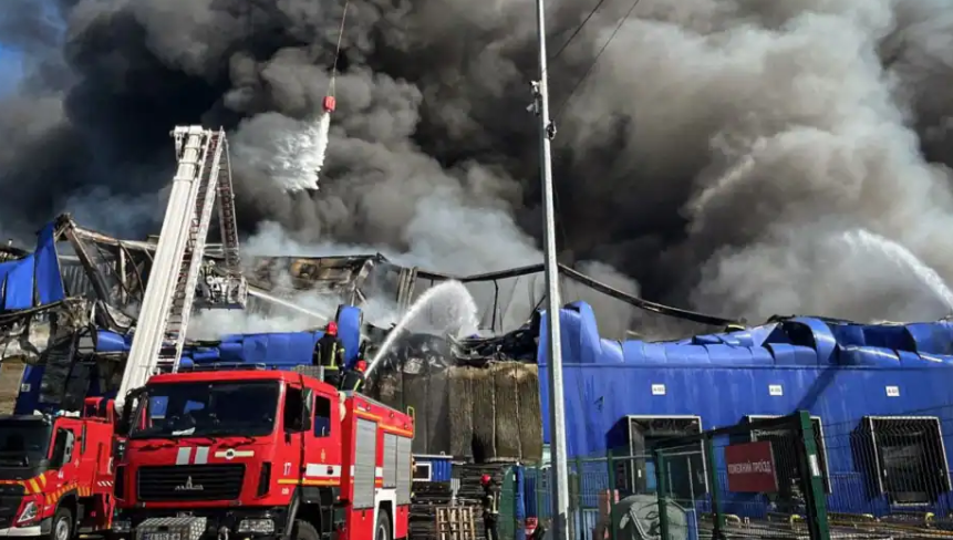 Zelensky u bën thirrje vendeve evropiane të zhvillojnë mbrojtjen ajrore pas sulmit të fundit rus