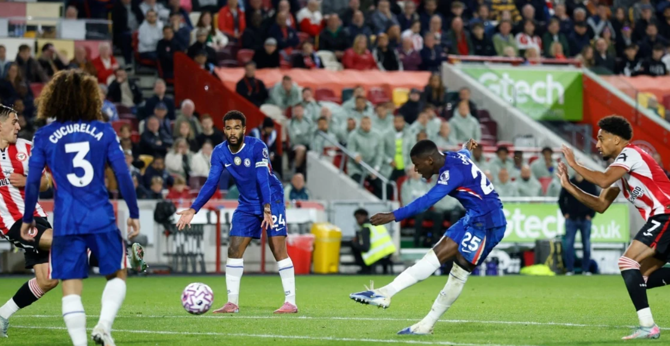 Chelsea gabon në fund, ndalet nga Brentfordi Chelsea gabon në fund, ndalet nga Brentfordi
