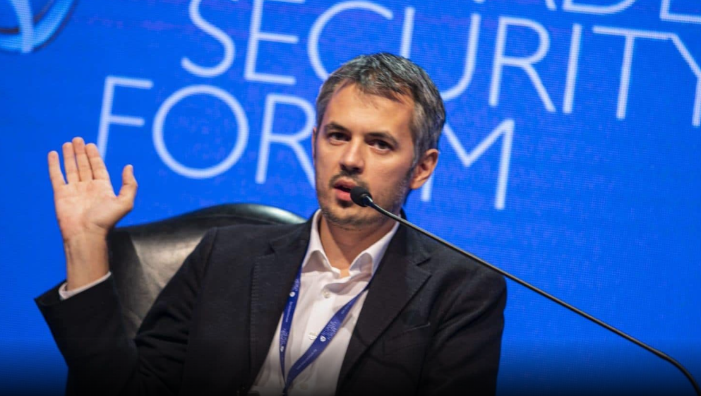 Analisti Maliqi: VV po rikthehet në origjinë, Kurti po synon Republikën e Tretë