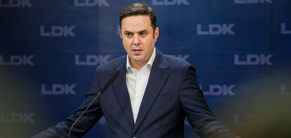 Abdixhiku për VV-në: Të paditur në thelb, mënyra si e devijonte Kurti gjuhën shqipe për aktgjykimin e Kushtetueses ishte shokuese