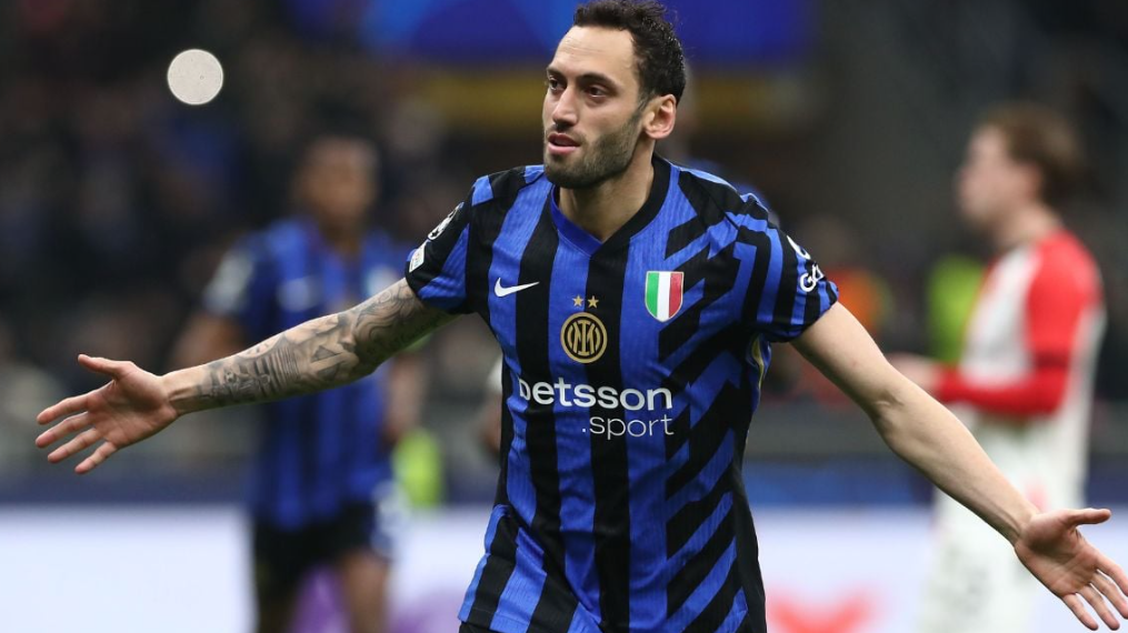 “Çalhanoglu bëri sakrifica të mëdha për të ardhur tek Galatasaray”, presidenti i gjigantëve turk: Interi na tha jo sepse… “Çalhanoglu bëri sakrifica të mëdha për të ardhur tek Galatasaray”, presidenti i gjigantëve turk: Interi na tha jo sepse…