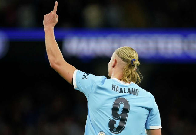 Haaland rishkruan historinë në Ligën e Kampionëve