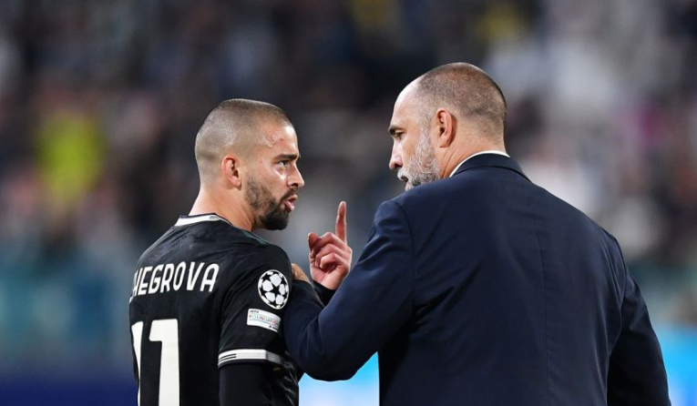 Trajneri i Juvës lavdëron Zhegrovën