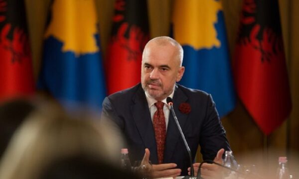Rama: Kosova duhet të bëjë detyrat e veta për BE-në, jo të merret me Serbinë Rama: Kosova duhet të bëjë detyrat e veta për BE-në, jo të merret me Serbinë