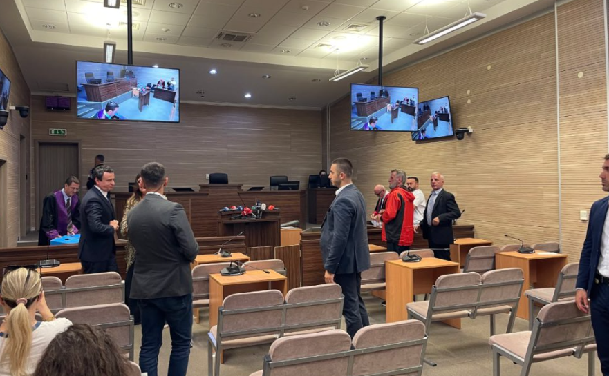 Paraqitet si viktimë në gjykatë, refuzon të dëshmojë në prokurori për korrupsion: Opozita e bën “horë” Kurtin