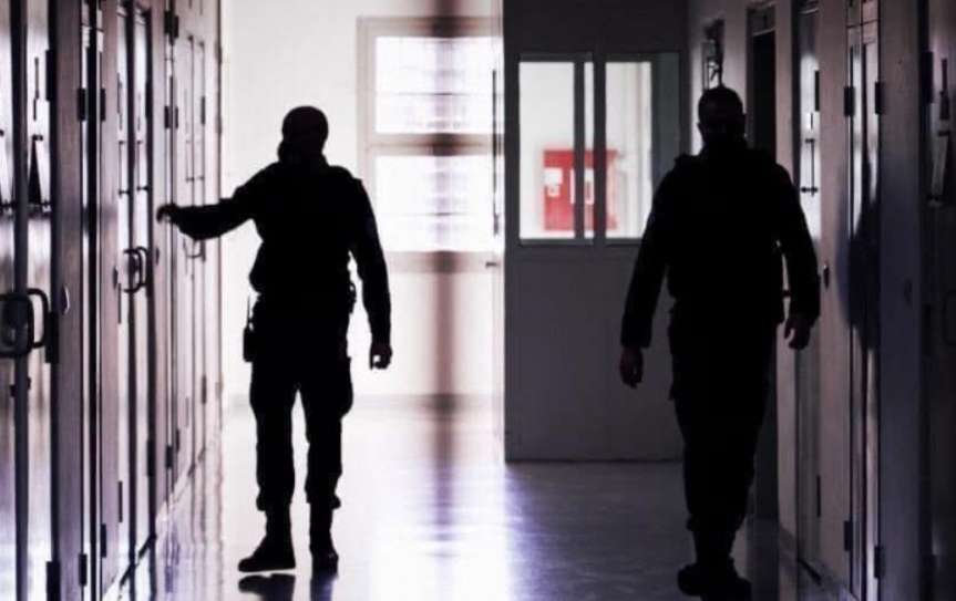 Vdes një i paraburgosur në Qendrën e Paraburgimit në Prishtinë Vdes një i paraburgosur në Qendrën e Paraburgimit në Prishtinë