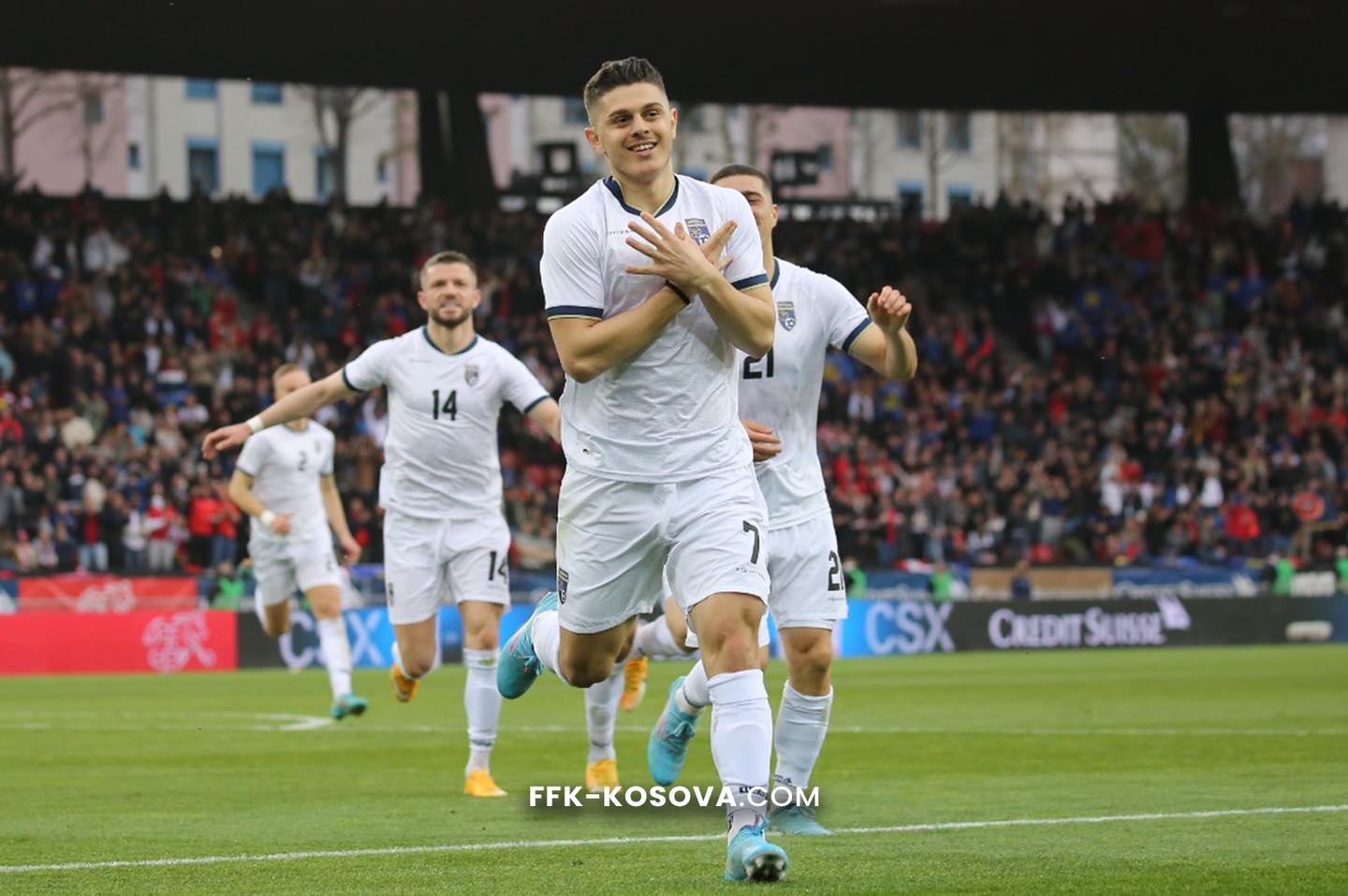 Formacionet zyrtare: Zvicër – Kosovë