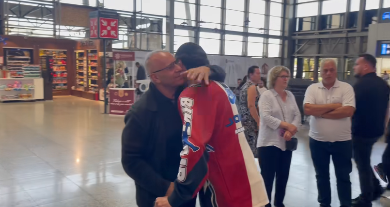 Avdullahu arrin në Prishtinë: Kosovën e zgjodha me zemër