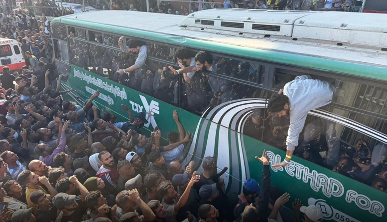 Izraeli liron gati 2 000 të burgosur palestinezë