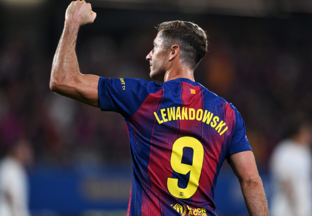 Lewandowski në ‘radarin’ e gjigantit anglez, kontrata me Barçën drejt fundit