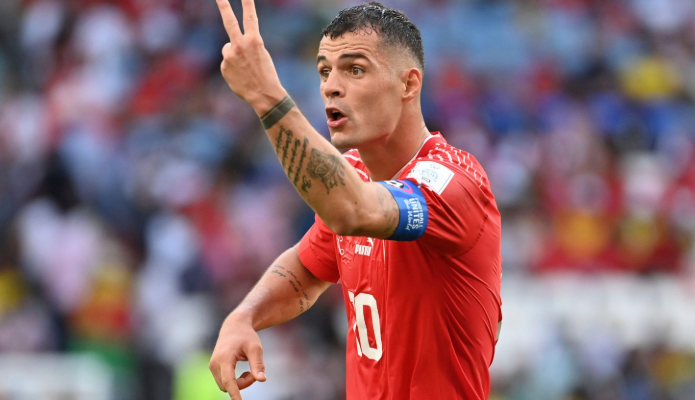 Xhaka kërkon nga bashkëlojtarët e tij përqendrim maksimal në duel me Suedinë