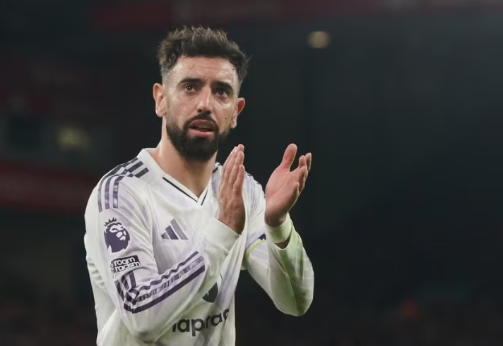 Fernandes ‘thumbon’ Liverpool-in pas fitores në ‘Anfield’